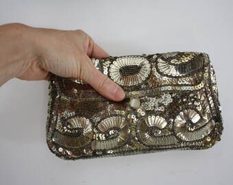 Vintage 1920s Art Deco Gold Sequin Clutch