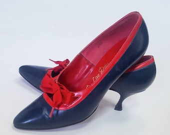 1950s Vintage navy red pumps 6.5