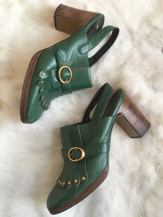 tassel clogs