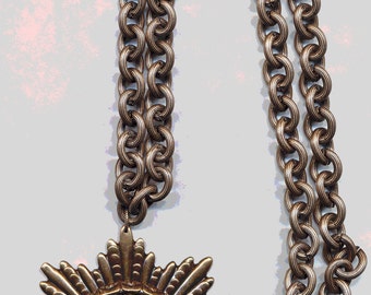 VINTAGE VENETIAN GLASS Pendant with Vintage Chain