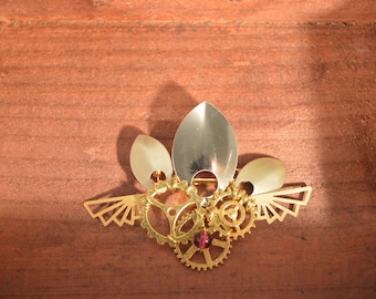 Steampunk gears, Gold wings and scales-inspired brooch