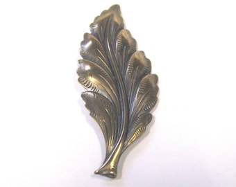 Vintage antique brass leaf brooch very detailed wear or repurpose