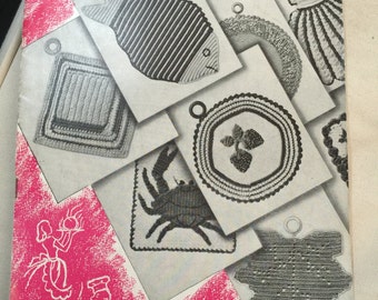 Vintage 1940s Potholder Pattern with Recipes!