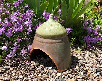 Toad House , Ceramic Toad House , Fairy Garden Hut , Toad Abode , Toad Home , Fairy House , Whimsical Garden Decoration !