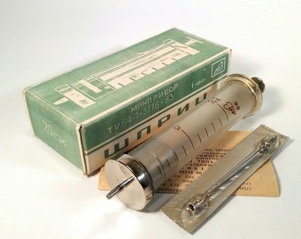 Vintage Soviet glass Syringe 20 ml in the box + 2 needles - Medical supplies