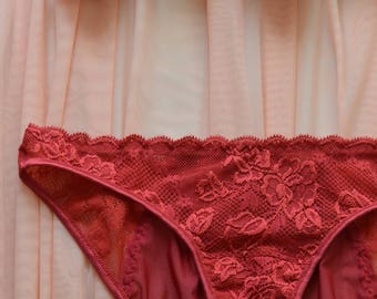 CUSTOM LISTING The Romantic Lacey Red and Black Crotchless Panties