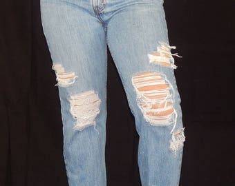 Vintage 516 Levi's Distressed Boyfriend Jeans