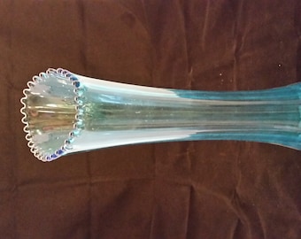 Vintage art glass stretch vase