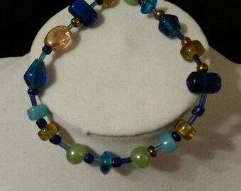 Multicolored bead bracelet.