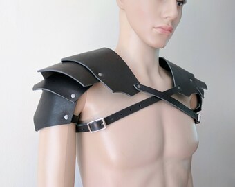 Fighter's Pauldron (Single)