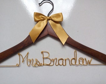 Sale,Personalized Wedding Hanger,Bride unique hanger,Bridesmaid hanger,Wire Name hangers,Bridesmaid hangers,Wire wrapped hanger,Bride gifts