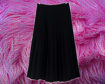 70s/90s Black Pleated Midi Skirt