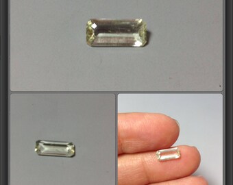 Heliodor Beryl faceted- 18.6x3.5x2.3mm