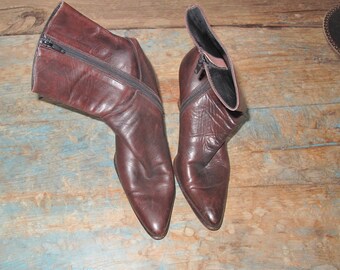 Brown Leather Vintage Ankle Boots with Stacked Heel Made in Italy Ladies Euro Sz 37 / US Size 7