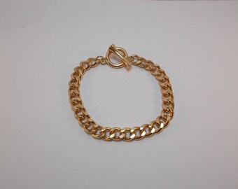 beautiful goldtone mesh bracelet