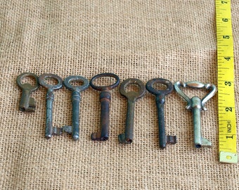 Vintage keys,Antique Keys ,Rustic Keys , Skeleton keys,Set of 7
