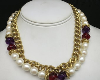 Chain necklace Big fake pearls Classy eighties Glamour