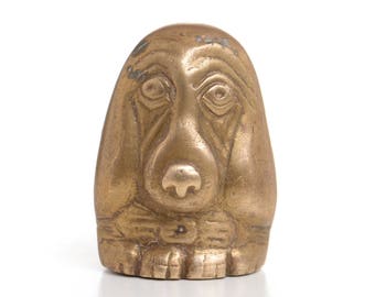 Basset hound, basset, dog figurine, brass dog, brass figurine, miniature, desk accessory, paperweight, veterinarian gift,hound dog,dog lover