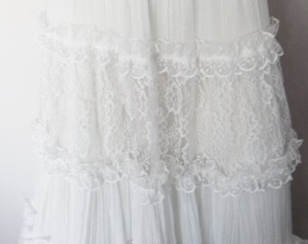 RARE Vintage 70/80s Gunne Sax White Lace Gauze Maxi Skirt.Small.Waist 27