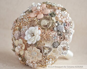 Vintage Brooch bouquet. Ivory and Champagne wedding brooch bouquet, Jeweled Bouquet. Quinceanera keepsake bouquet