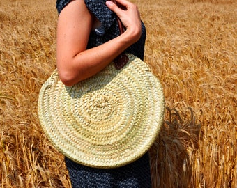 Round Handmade Straw bag - Summer bag, palm tree leaves bag, boho bag, French market basket, round straw basket, straw bag