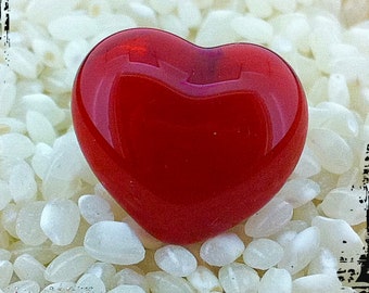 Small Glass Lapel / Tie Pin with Silver Tone Clutch Back .. Brooch .. Red Love Heart - Gift Boxed