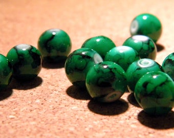 20 glass beads 10 mm green marble PF4