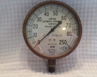 Vintage Water Pressure Gauge, Steampunk, Dieselpunk, Retrotech