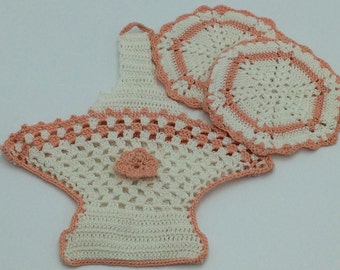 Crocket Basket with two Coasters, Crochet Basket with two Hot Pads, Collectible Crocket Basket Hot Pad Holder
