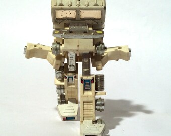 Vintage 1980s Transformers G1 Optimus Prime? White/Gray Toy/Missing Head?