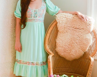 vintage 1970s sea foam green bohemian dress