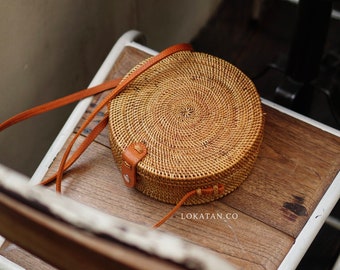 Bundles (4pcs) - Handwoven Round Rattan Beach Bag Bali - Natural Ata Grass Shoulder Bag With Round Pattern