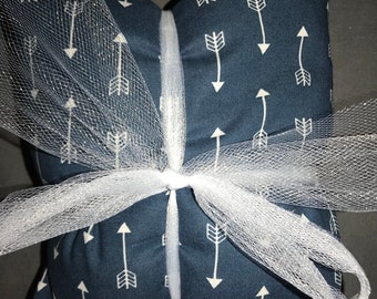 Heating Pad: Arrows Navy & White