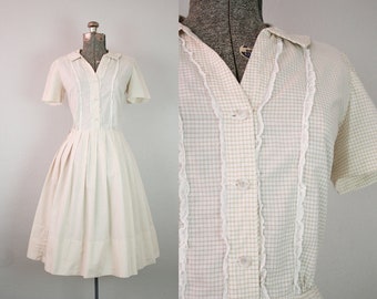 1950's White and Beige Plaid Shirtwaist Dress / Size Medium