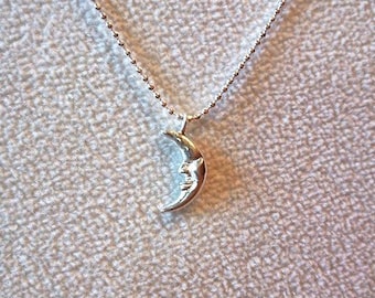 Moon Necklace, moon jewelry, moon lover、Crescent Moon Necklace, silver moon jewelry, tiny moon