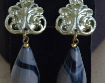 On sale Black, Gray Faux Stone Dangle Clip Earrings, Gold tone, Vintage (AG4)