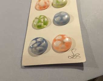 Vintage 1950's perspex buttons.