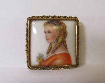 Vintage France/Limoge Portrait Pin W #570