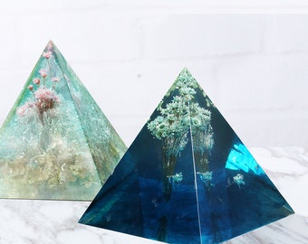 Large Pyramid Silicone Pendant Mold/Pendant resin silicon mold /for Jewelry Make/ Resin Mold