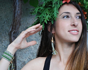 Boho Earrings / Green Earrings / Fringe Earrings / Fiber Jewelry / Bohemian earrings / Tribal Jewelry / Tassel