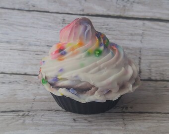 Cupcake Soap / Kids soap / Dessert Soap / Goats Milk Soap / Sensitive skin / You Choose Scent