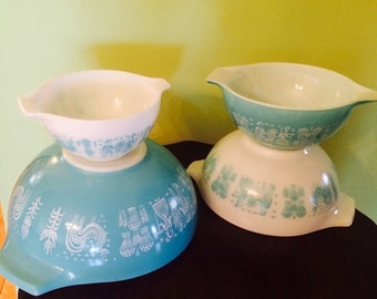 Vintage Pyrex Amish Butterprint Turquoise & White Set of 4 Cinderella Bowls 441 442 443 444