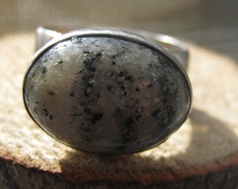 Handcrafted Vintage Southwestern Sterling Silver Ring with Spotted Jasper Stone Ladies Size 6 1/2
