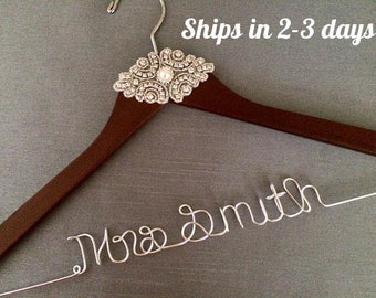RHINESTONE Wedding Dress Hanger, Custom Bridal Hanger, Personalized Wedding Hanger, Vintage Theme, Bride Hanger, High Quality, Wedding Gift