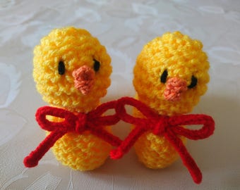 Knitted Easter Chick Creme Egg Cover