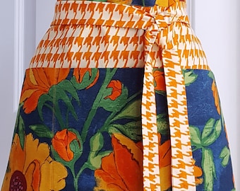 Women's Apron - Blue Apron - Crafting Apron - Vendor Apron - Teacher Apron - Floral Apron - Gardening Apron - Server Apron