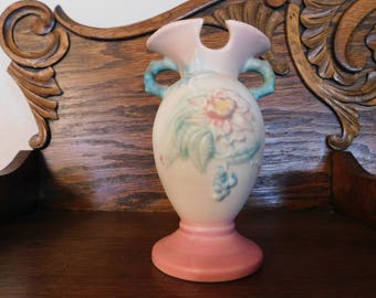 Vintage Hull Pottery W-4 6-1/2"