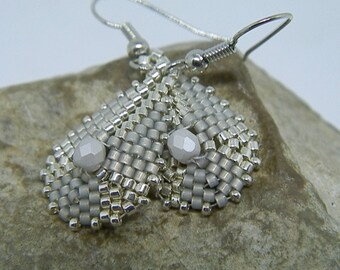Gray and silver beadwoven earrings