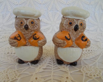 Rare, Chef Owls, Salt & Pepper Shakers, Made in 1970s, Excellent Condition, 3 1/2" Tall, Made of Ceramic