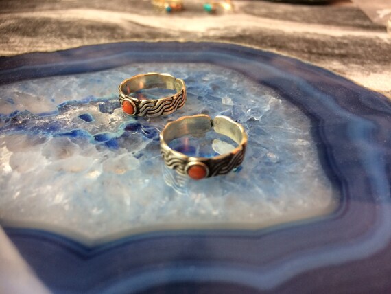 CORAL TOE RING - Toe Ring - Summer - Vacation - Beach - Silver Toe Ring - Silver Ring - Tribal - Feet - Gemstone - Hammered ring - Sterling